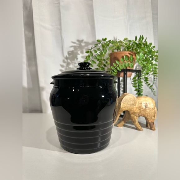 Vintage Amethyst Black Glass Covered Cookie Jar - Picture 3 of 7
